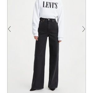 Levis ribcage wide leg size 28